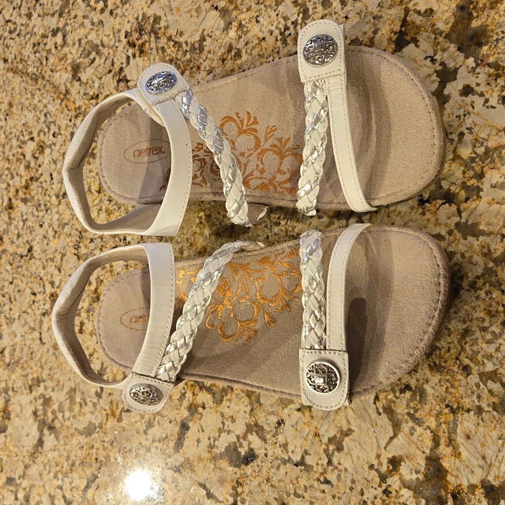 Sandals aetrex